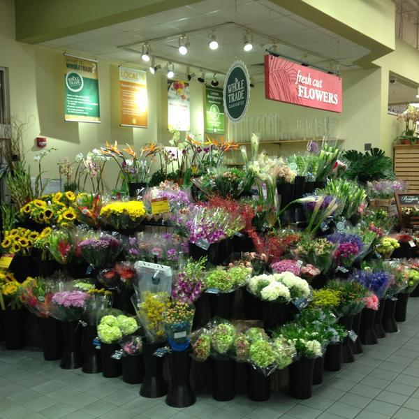 Photo taken at Whole Foods Market by Dennis A. on 8/17/2013-佛罗里达州劳德代尔堡联邦高速路2000号(在第19大街和21大街之间) Photo taken at Whole Foods Market by Dennis A. on 8/17/2013