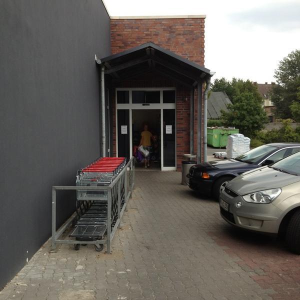 Photo taken at REWE by Siegfried B. on 8/24/2013-德国北威州吕嫩孟德尔街15号 Photo taken at REWE by Siegfried B. on 8/24/2013