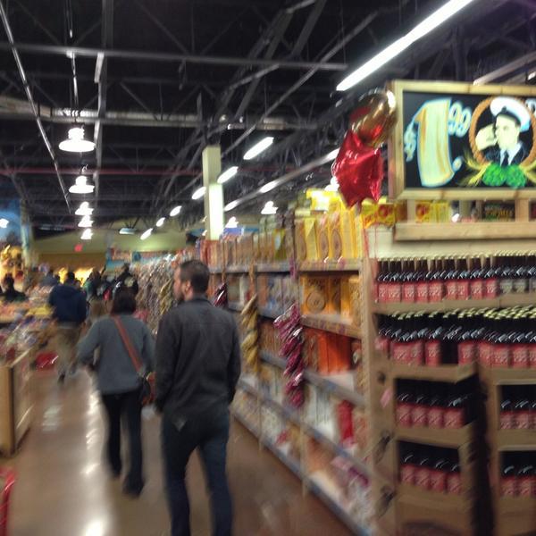 Photo taken at Trader Joe's by Siobhan Q. on 1/23/2013-加尼福尼亚旧金山海德街1095(在加州街) Photo taken at Trader Joe's by Siobhan Q. on 1/23/2013
