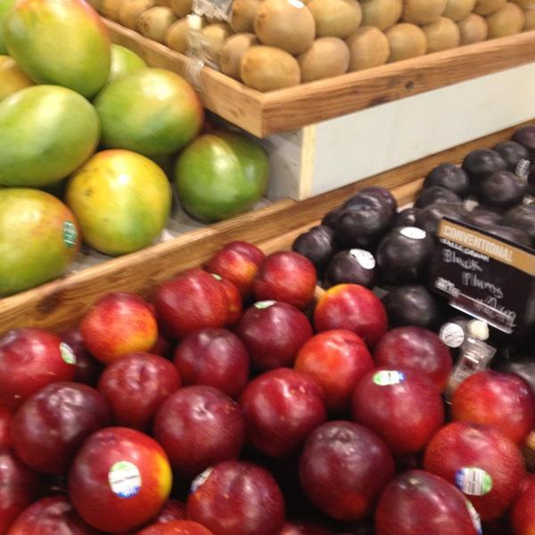 Photo taken at Whole Foods Market by goko.usa on 3/19/2013-德克萨斯州达拉斯卢姆阿尔托路4100号 Photo taken at Whole Foods Market by goko.usa on 3/19/2013