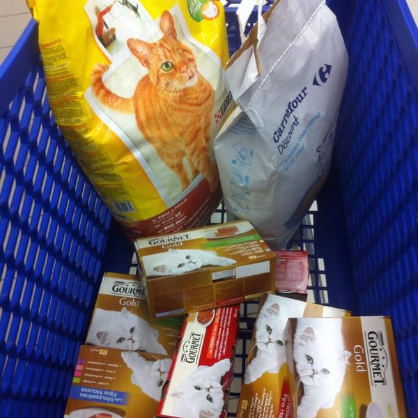 Photo taken at Carrefour by Nat&pier L. on 3/21/2014