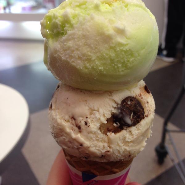 Photo taken at イオン 豊桥南店 by ぴかそ on 4/7/2015