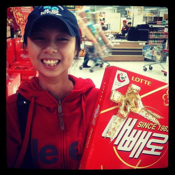 Photo taken at 이마트 (e-mart) by seenell on 11/6/2011