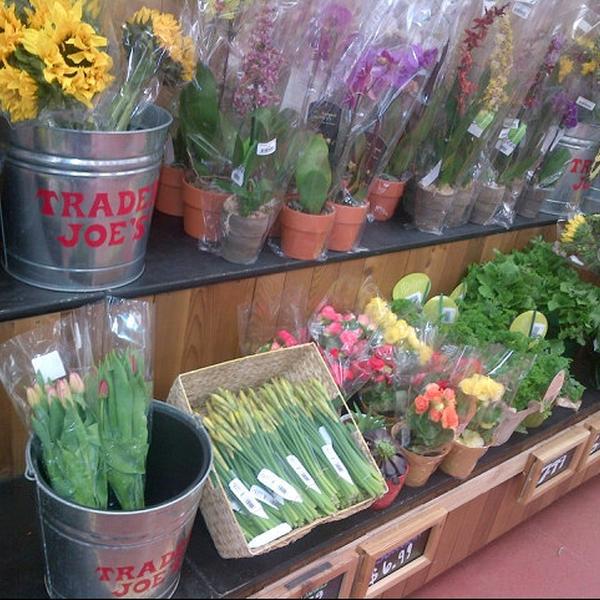 Photo taken at Trader Joe's by Jeff B. on 4/14/2013-伊利诺州芝加哥市安大略湖路44号 Photo taken at Trader Joe's by Jeff B. on 4/14/2013