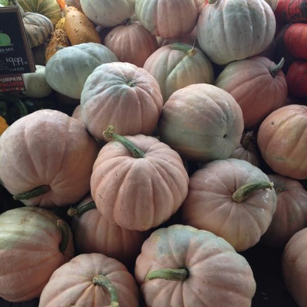 Photo taken at Whole Foods Market by Zulema C. on 10/17/2012-德克萨斯州达拉斯卢姆阿尔托路4100号 Photo taken at Whole Foods Market by Zulema C. on 10/17/2012