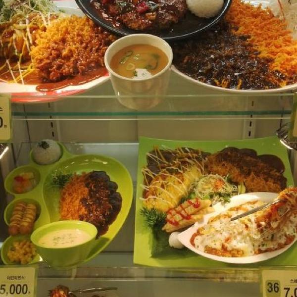 Photo taken at 홈플러스 / Home plus by Albert O. on 8/13/2013-京畿道华城市泰安区399号 Photo taken at 홈플러스 / Home plus by Albert O. on 8/13/2013