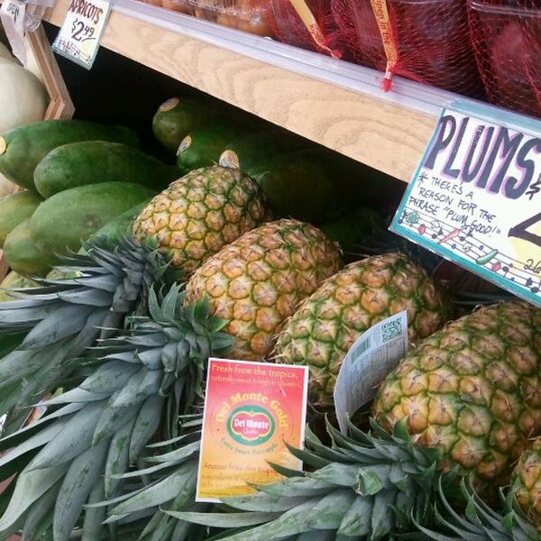 Photo taken at Trader Joe's by Ben W. on 7/5/2012-田纳西州纳什维尔市希尔斯伯勒帕克路3909(在阿伯特马丁路和理查德琼斯路之间) Photo taken at Trader Joe's by Ben W. on 7/5/2012