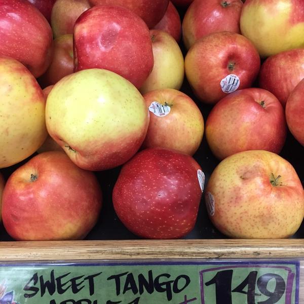 Photo taken at Trader Joe's by Michael Anthony on 11/27/2014-美国加利福尼亚州洛杉矶日落大道西8000 Photo taken at Trader Joe's by Michael Anthony on 11/27/2014