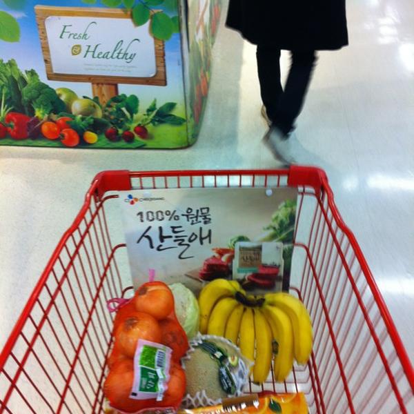 Photo taken at 홈플러스 (Home plus) by Dongwook K. on 3/8/2012-大邱市达西区达句伐大路1467号(城西店) Photo taken at 홈플러스 (Home plus) by Dongwook K. on 3/8/2012