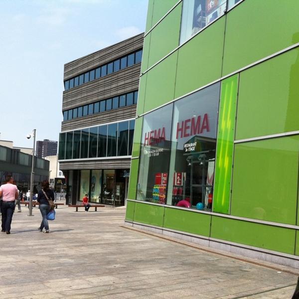 Photo taken at HEMA by Dirk d. on 6/5/2011