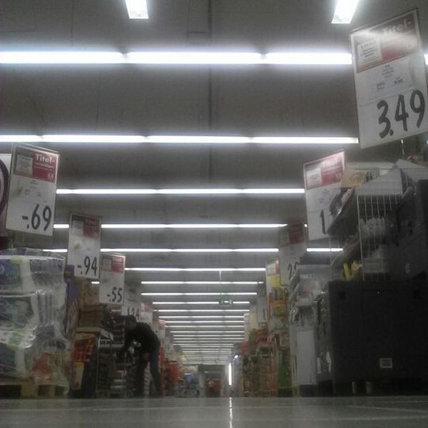 Photo taken at Kaufland by Sietse v. on 7/14/2014-德国北莱茵威斯特法伦州黑尔措根拉特班霍夫大街25 Photo taken at Kaufland by Sietse v. on 7/14/2014