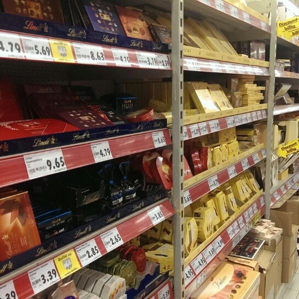 Photo taken at Kaufland by Jeroen B. on 8/12/2013-德国北莱茵威斯特法伦州黑尔措根拉特班霍夫大街25 Photo taken at Kaufland by Jeroen B. on 8/12/2013