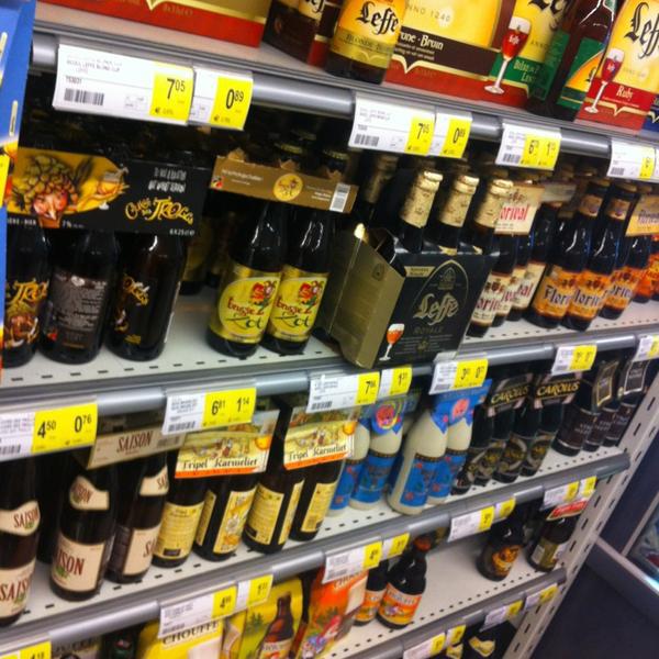 Photo taken at Proxy Delhaize by Frederic V. on 4/6/2013