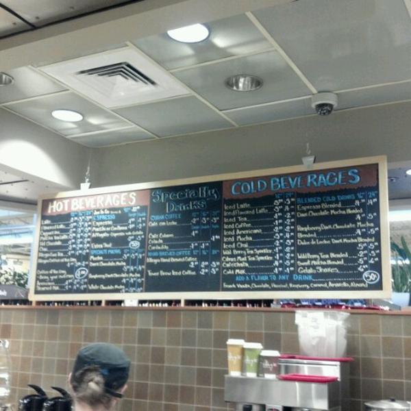 Photo taken at Whole Foods Market by Kema R. on 12/1/2012-佛罗里达州杰克逊维尔圣何塞大道10601 Photo taken at Whole Foods Market by Kema R. on 12/1/2012