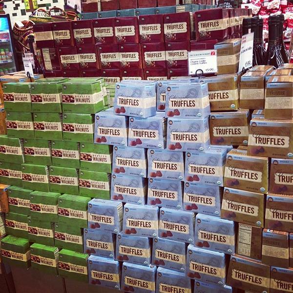 Photo taken at Whole Foods Market by Ryan A. on 11/28/2012-佛罗里达州杰克逊维尔圣何塞大道10601 Photo taken at Whole Foods Market by Ryan A. on 11/28/2012