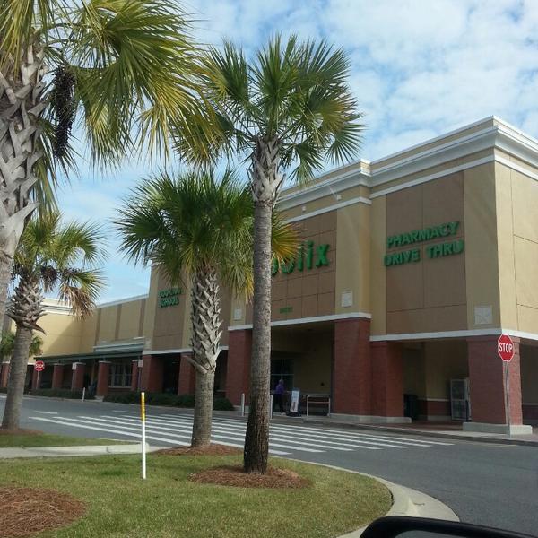Photo taken at Publix by Marcus H. on 12/1/2013