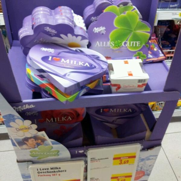 Photo taken at Merkur by ilknur on 11/3/2012-奥地利维也纳拉克森堡大街 66 Photo taken at Merkur by ilknur on 11/3/2012