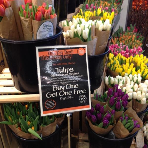 Photo taken at Whole Foods Market by Chic V. on 3/2/2012-马里兰 巴尔的摩舰队街1001(在美国埃克塞特街) Photo taken at Whole Foods Market by Chic V. on 3/2/2012