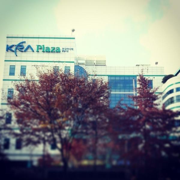 Photo taken at 롯데마트 (LOTTE Mart) by Lee H. on 11/19/2013