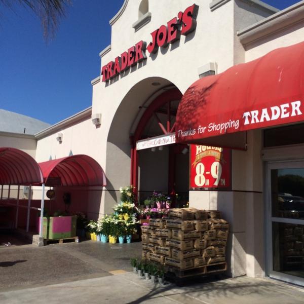 Photo taken at Trader Joe's by Randy B. on 4/24/2014-美国加利福尼亚州科斯塔梅萨波莫纳大道640 Photo taken at Trader Joe's by Randy B. on 4/24/2014