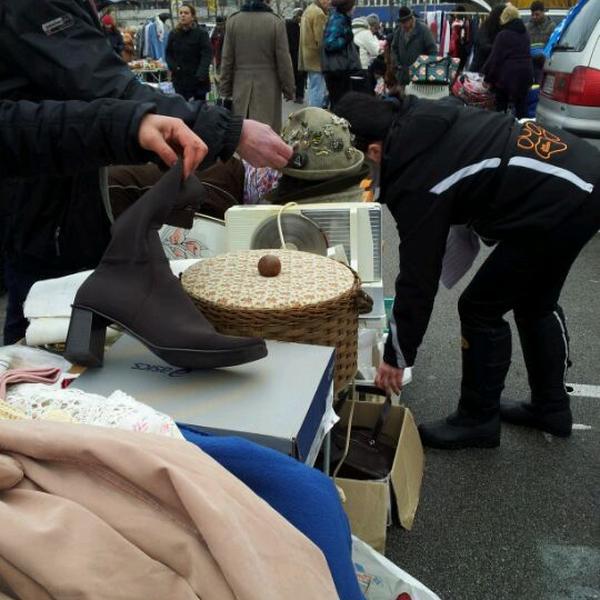 Photo taken at MERKUR by Anna Genial L. on 12/4/2011