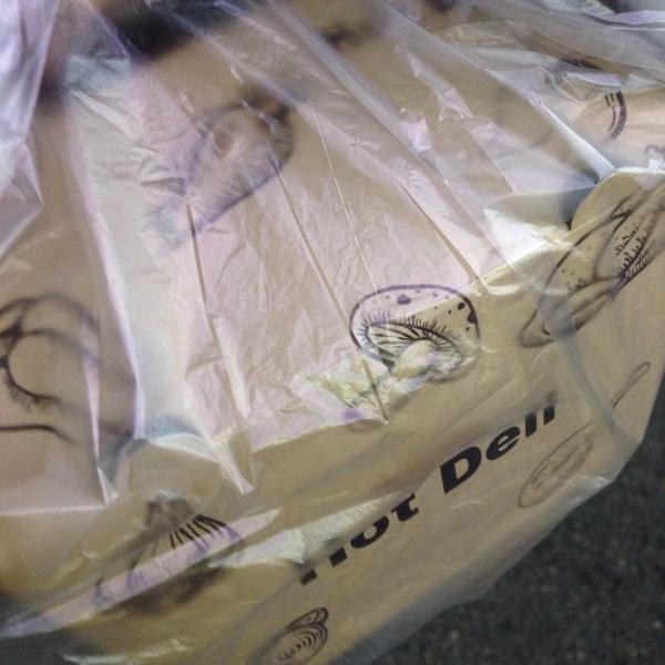 Photo taken at 홈플러스 / Home Plus by J.C on 4/7/2014-京畿道水原市长安区81 Photo taken at 홈플러스 / Home Plus by J.C on 4/7/2014