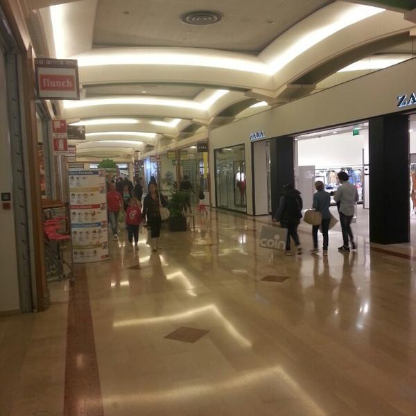 Photo taken at Auchan by Damiano P. on 5/23/2013-意大利普利亚卡萨马西玛诺伊卡塔罗路2 Photo taken at Auchan by Damiano P. on 5/23/2013