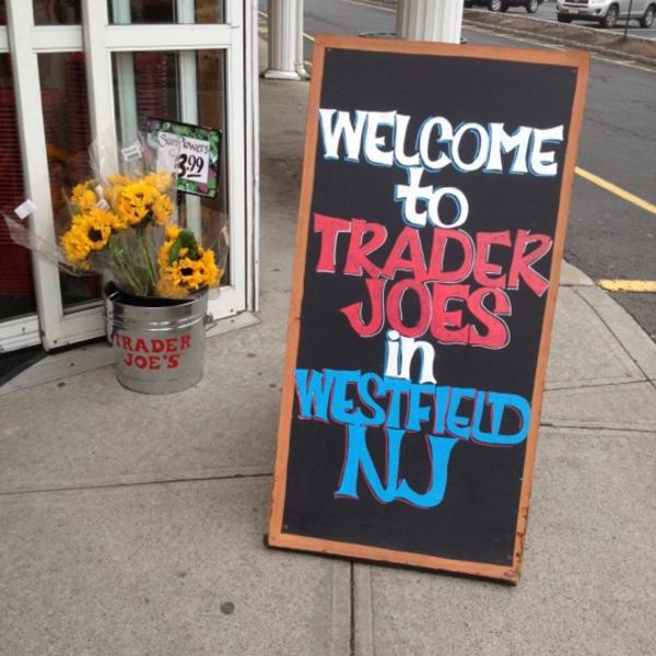 Photo taken at Trader Joe's by Kitty W. on 3/16/2012-美国新泽西州韦斯特菲尔德榆树街155 Photo taken at Trader Joe's by Kitty W. on 3/16/2012