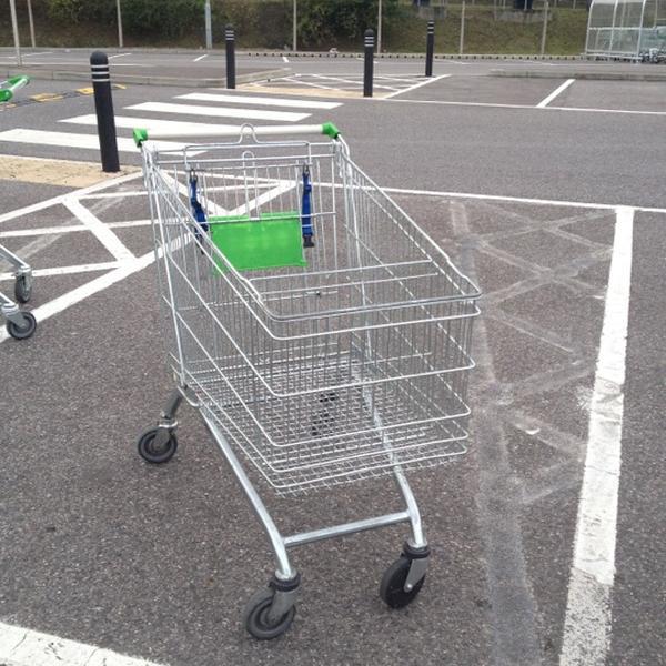 Photo taken at ASDA by Ambush P. on 10/21/2011-英国伦敦达根汉姆梅里兰斯克雷森特 Photo taken at ASDA by Ambush P. on 10/21/2011