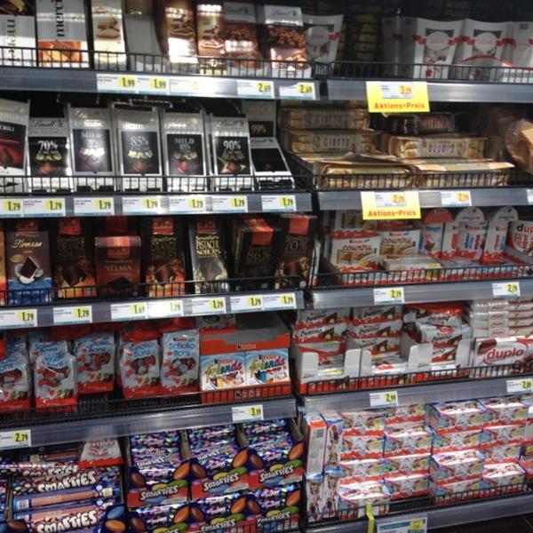 Photo taken at MERKUR by Snookcat