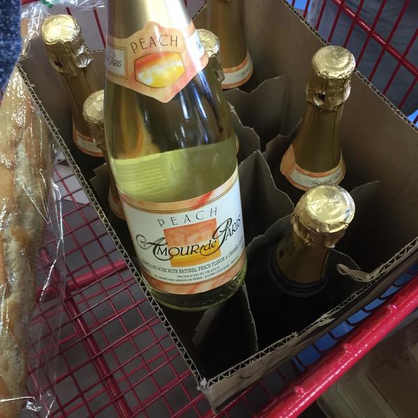 Photo taken at Trader Joe's by Melanie O. on 1/6/2015-维吉尼亚州维珍妮亚海滩希尔托普地区503号 Photo taken at Trader Joe's by Melanie O. on 1/6/2015