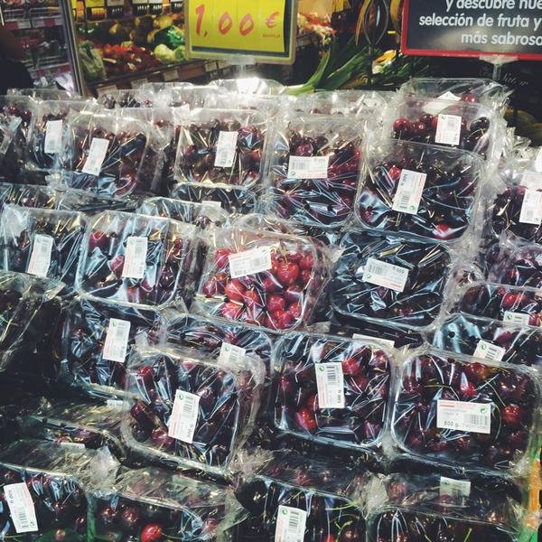 Photo taken at DIA % by Elizaveta K. on 6/21/2014