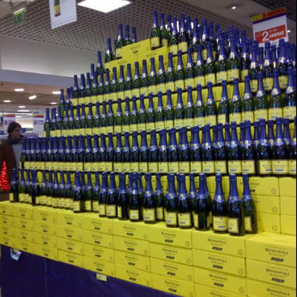 Photo taken at Monoprix by Kaja J. on 5/3/2012-法国巴黎力诺伊斯街19号 Photo taken at Monoprix by Kaja J. on 5/3/2012