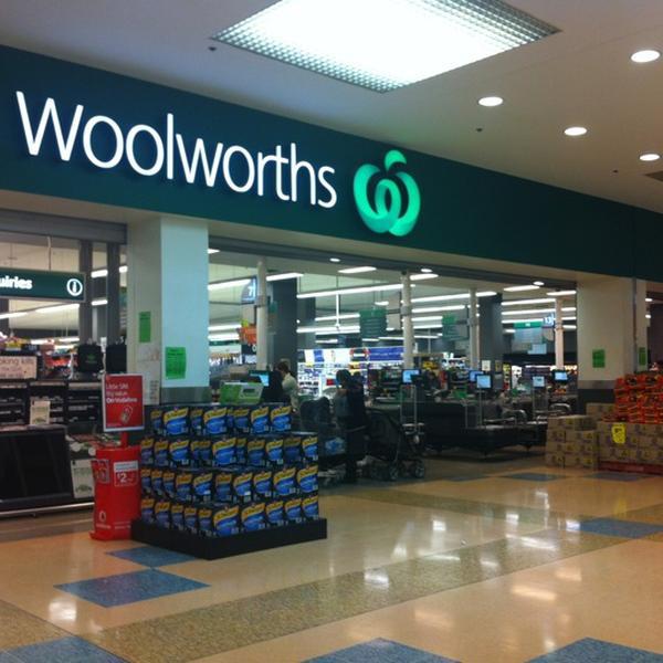 Photo taken at Woolworths by Susan on 8/14/2012-新南威尔士州2216罗克代尔区罗克代尔广场(1罗克代尔广场路) Photo taken at Woolworths by Susan on 8/14/2012