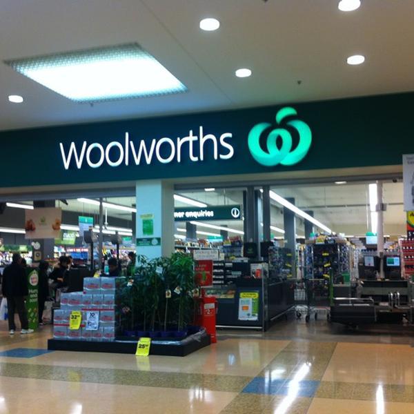 Photo taken at Woolworths by Susan on 8/3/2012-新南威尔士州2216罗克代尔区罗克代尔广场(1罗克代尔广场路) Photo taken at Woolworths by Susan on 8/3/2012