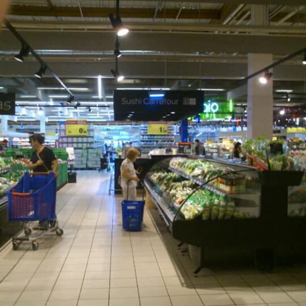Photo taken at Carrefour Campanar by Bloom C. on 6/7/2012