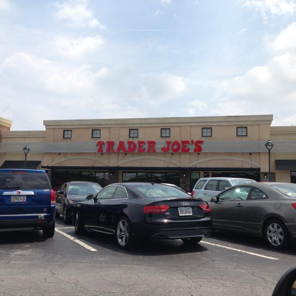 Photo taken at Trader Joe's by Dima F. on 6/8/2013-佐治亚州桑迪斯普林斯罗斯维尔路6277 Photo taken at Trader Joe's by Dima F. on 6/8/2013