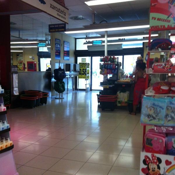 Photo taken at Mercadona by David on 8/11/2014