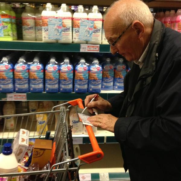 Photo taken at Colruyt by Zoë 