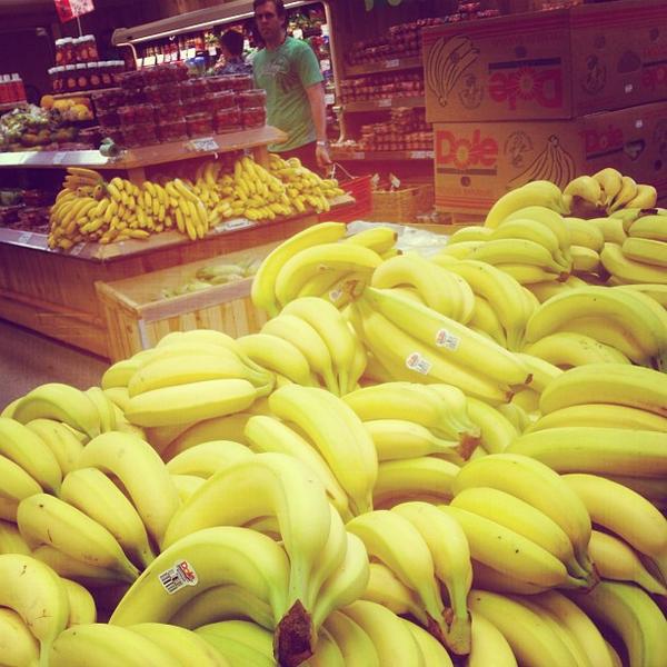 Photo taken at Trader Joe's by Sgt. Piddles on 6/22/2013-加利福尼亚州谢尔曼奥克斯黑泽汀大道滨江路14119号 Photo taken at Trader Joe's by Sgt. Piddles on 6/22/2013