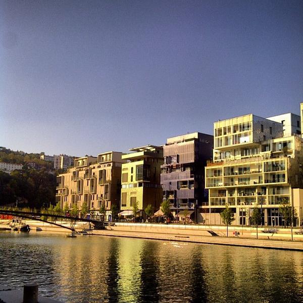 MONOPRIX LYON CONFLUENCE 法国里昂查理曼大道112号商业中心