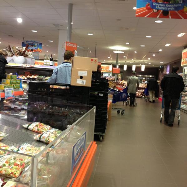 Photo taken at Albert Heijn by Andi M. on 3/9/2013-荷兰南荷兰省卢恩朱莉安娜街37-41号 Photo taken at Albert Heijn by Andi M. on 3/9/2013