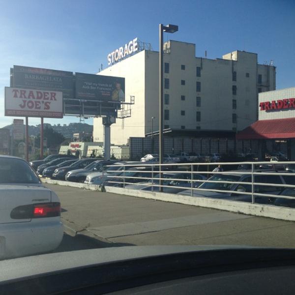 Photo taken at Trader Joe's by Jessica C. on 12/9/2012-加尼福尼亚旧金山雍大街3(在吉里大道) Photo taken at Trader Joe's by Jessica C. on 12/9/2012