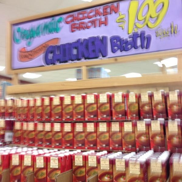 Photo taken at Trader Joe's by Bay Area D. on 12/15/2012-加尼福尼亚旧金山雍大街3(在吉里大道) Photo taken at Trader Joe's by Bay Area D. on 12/15/2012