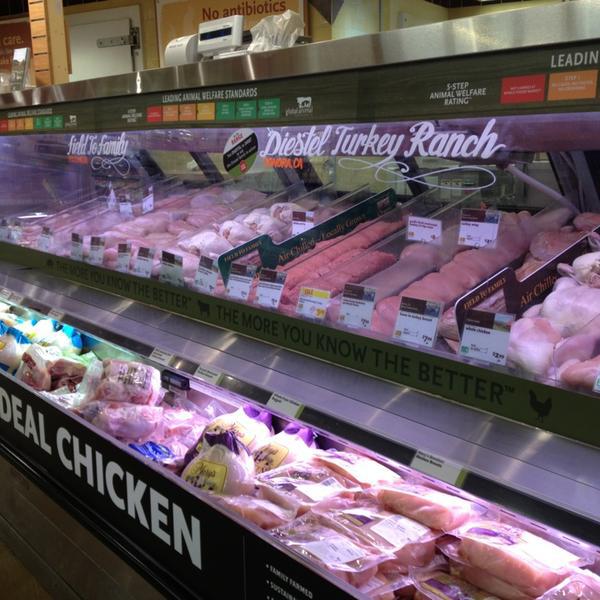 Photo taken at Whole Foods Market by Jon S. on 6/21/2013-加尼福尼亚 坎贝尔巴斯科姆大道1690(汉密尔顿大道) Photo taken at Whole Foods Market by Jon S. on 6/21/2013