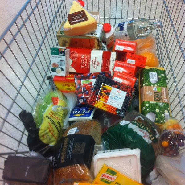 Photo taken at ICA Kvantum by Sandra A. on 5/14/2013-瑞典西约塔兰省哥德堡温特路4号 Photo taken at ICA Kvantum by Sandra A. on 5/14/2013