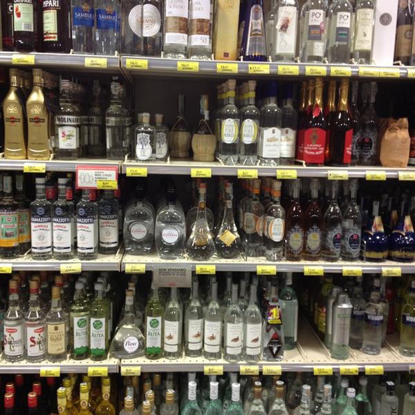 Photo taken at Coop Cisanello, Pisa by Alessandro T. on 12/31/2012-意大利托斯卡纳比萨斯散奈尔1-3区马纳拉瓦尔吉米利路 Photo taken at Coop Cisanello, Pisa by Alessandro T. on 12/31/2012