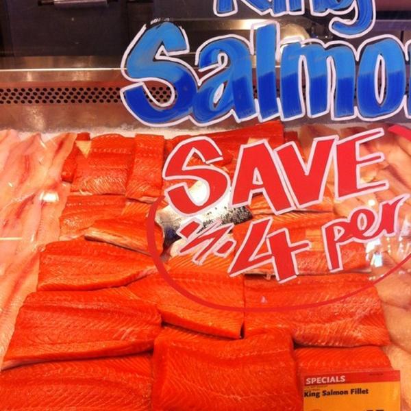 Photo taken at Whole Foods Market by Melissa C. on 8/23/2012-加尼福尼亚圣罗莎 城市 康涅狄格R390(在盖尔南韦尔路) Photo taken at Whole Foods Market by Melissa C. on 8/23/2012