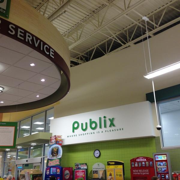Photo taken at Publix by Chuck H. on 12/28/2012