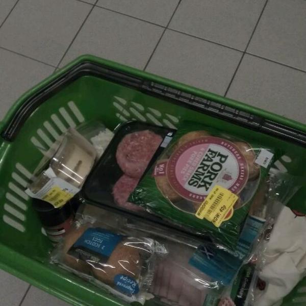 Photo taken at Asda by Chris Claud D. on 11/5/2011-英国泰恩河畔纽卡斯尔米尔巷 Photo taken at Asda by Chris Claud D. on 11/5/2011